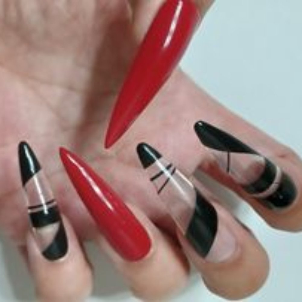 Red and black negative space gothic Christmas luxury press on nails pPN114